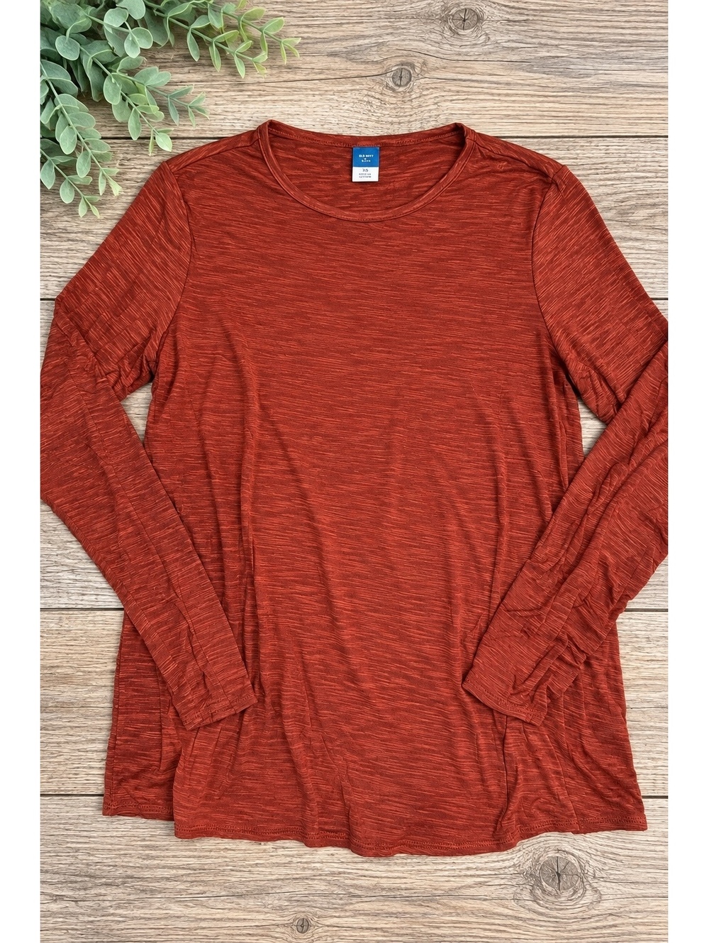 Old Navy Women's Long Sleeve T-Shirt in Rust Red, Size Large Tall